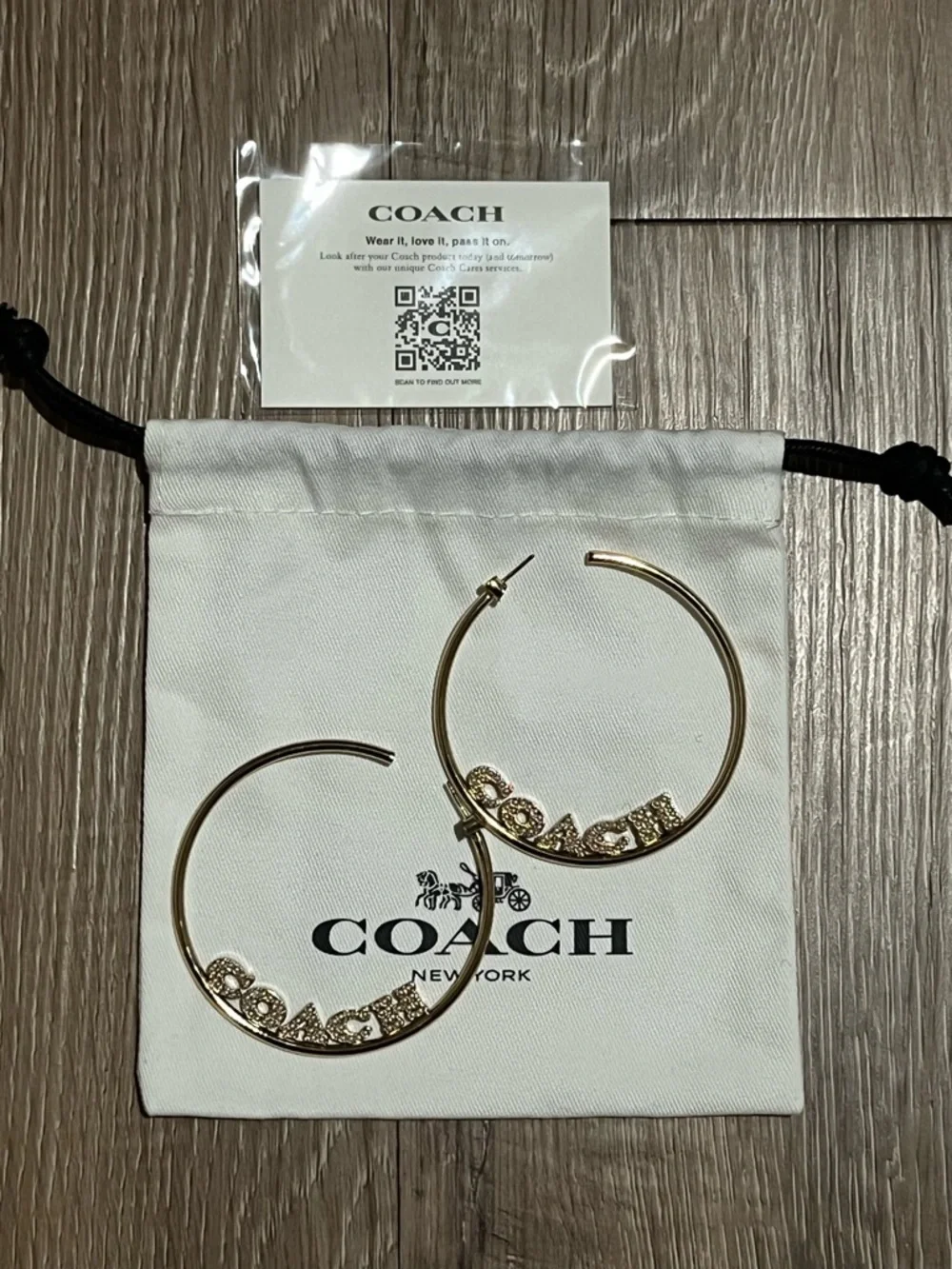 Coach Pearl Small Hoop Earrings - Picture 4 of 4